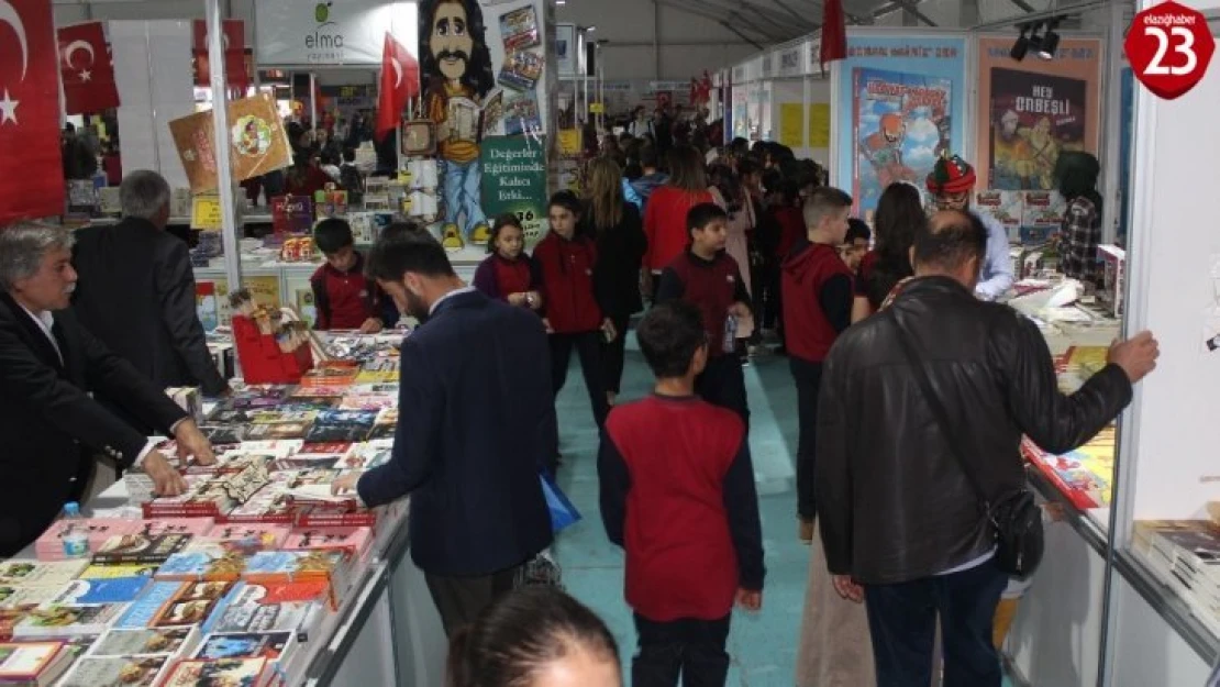 Elazığ'da Kitap Fuarına Yoğun İlgi Devam Ediyor