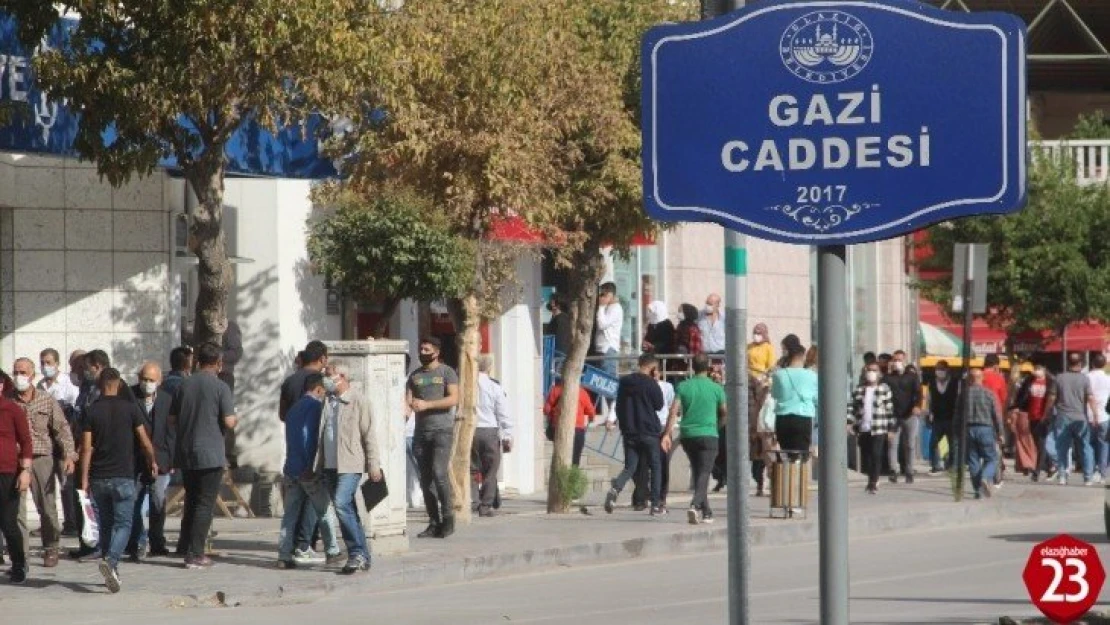 Elazığ'da o caddelerde sigara içme yasağı başladı, vatandaşlar destek verdi