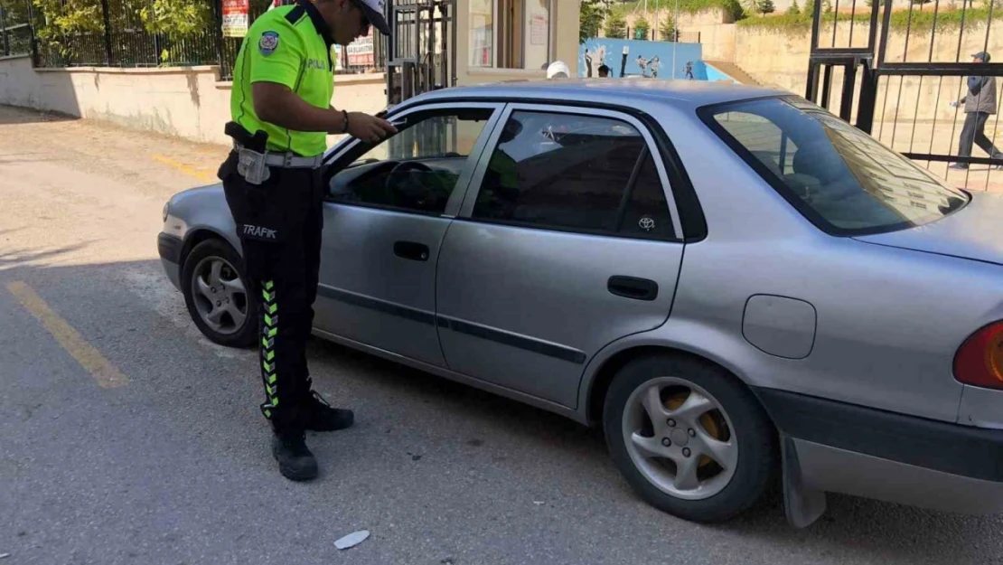 Elazığ'da okul önü denetimleri sürüyor