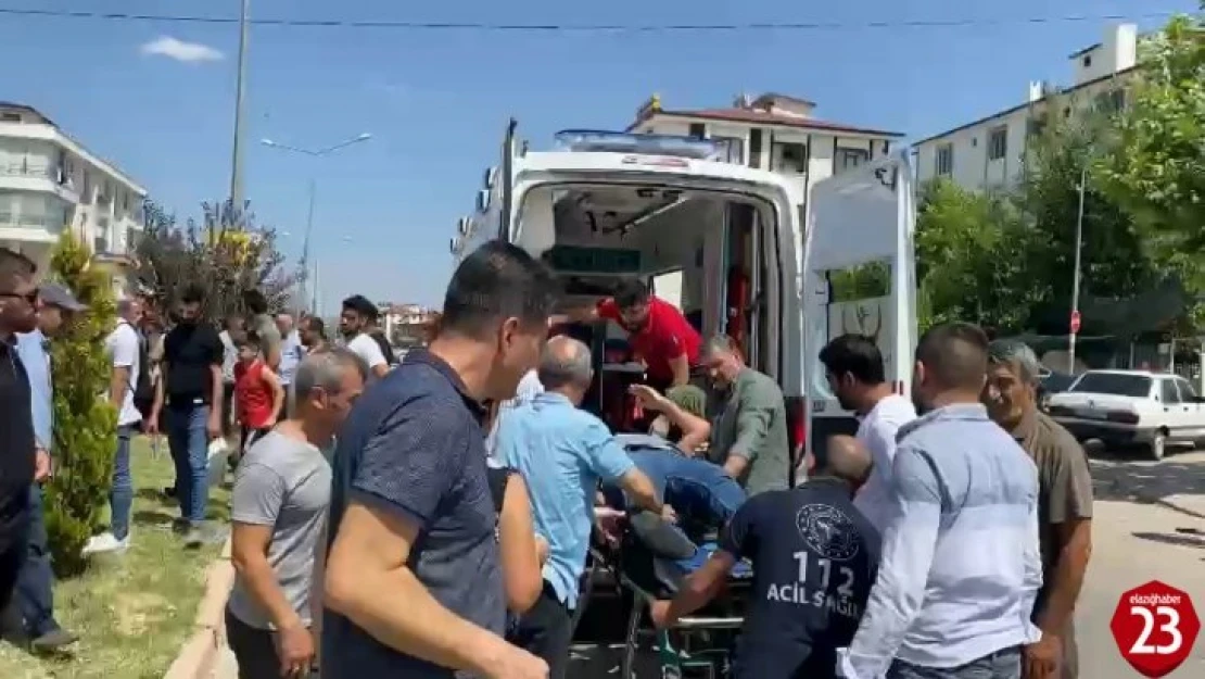 Elazığ'da otomobil ile motosiklet çarpıştı: 1 ağır yaralı