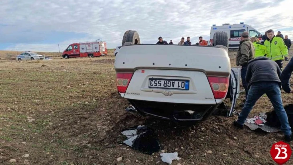 Elazığ'da otomobil takla attı: 2 yaralı