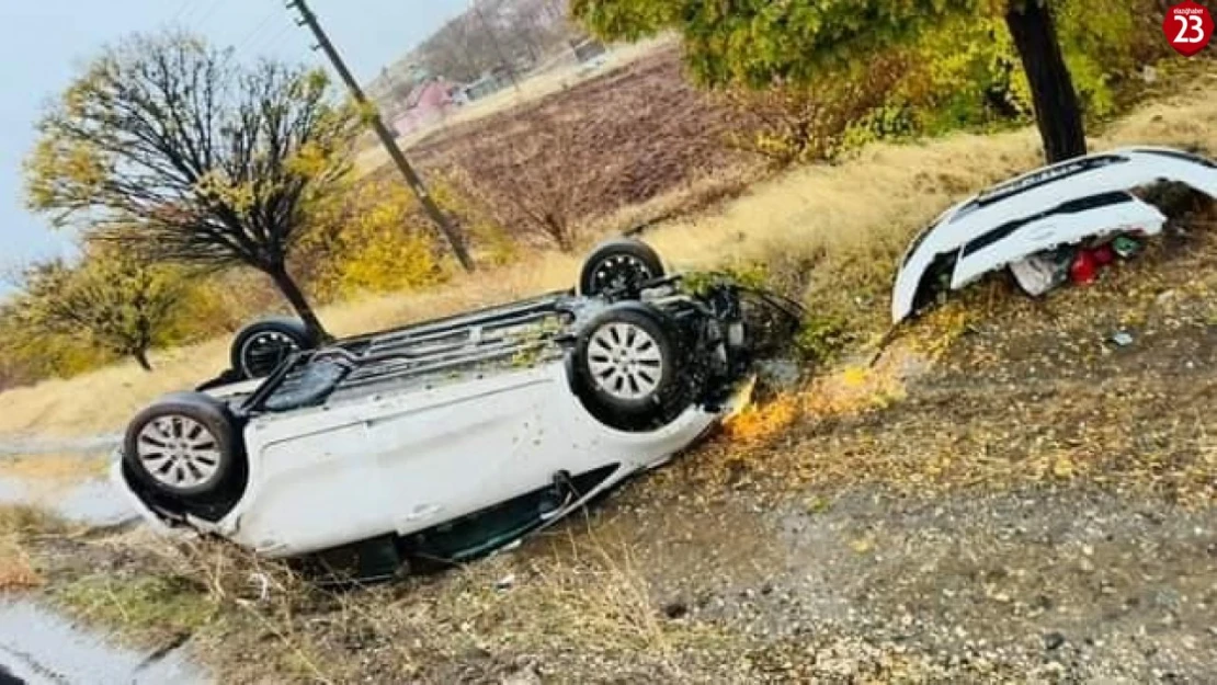 Elazığ'da otomobil takla attı: 2 yaralı