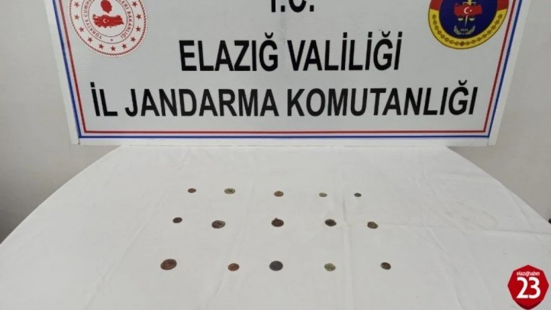 Elazığ'da Roma dönemine ait 20 sikke ele geçirildi