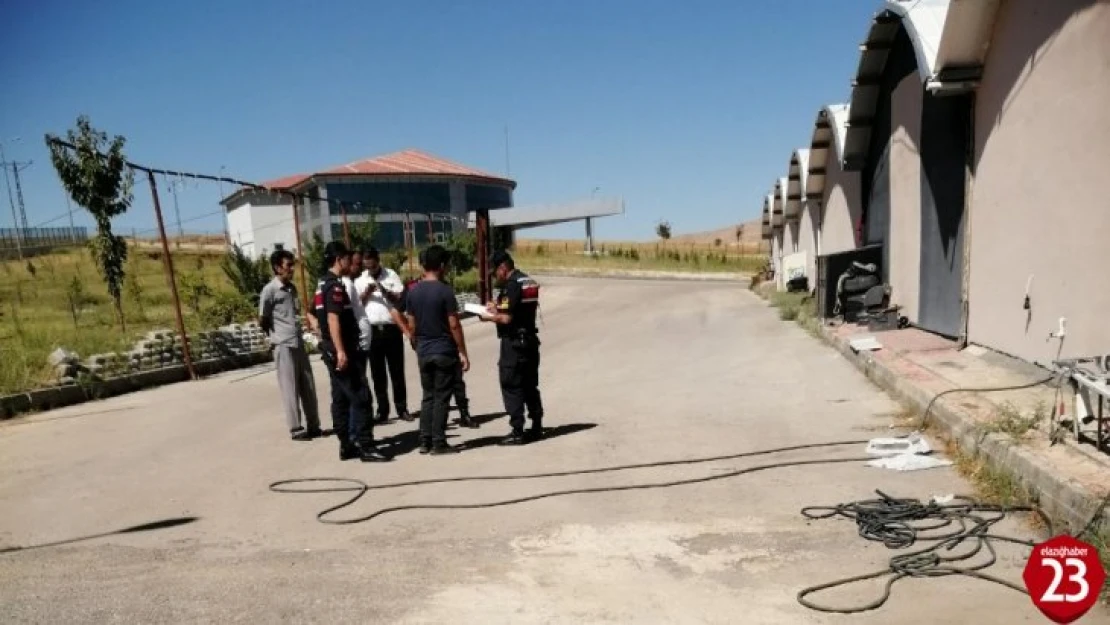 Elazığ Galericiler Sitesinde Silahlı Kavga, 1 Yaralı