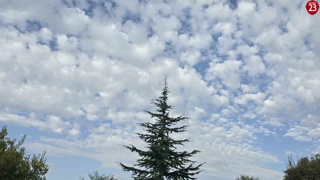 Elazığ'da sirrokümülüs bulutları görsel şölen sundu