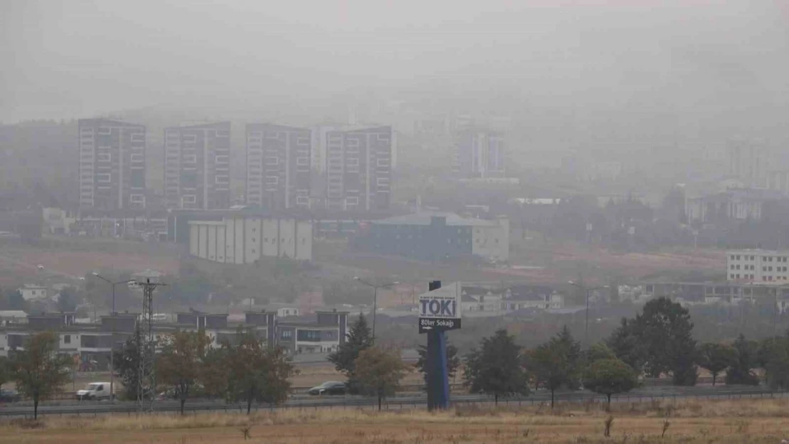 Elazığ'da Sis Sabah Saatlerinde Etkili Oldu