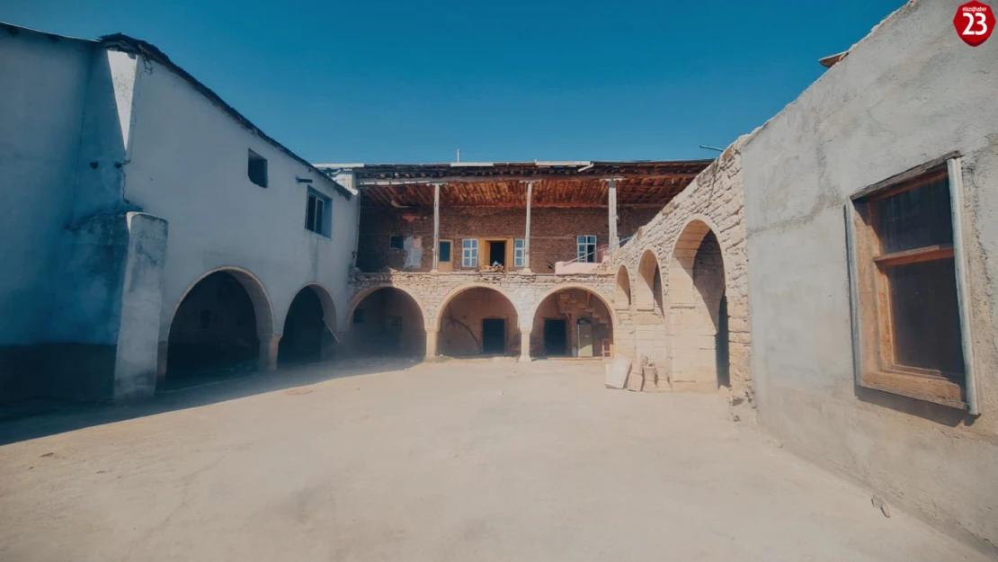 Elazığ'da Tarihi Beyzade Efendi Konağı Yeniden Ayağa Kalkıyor