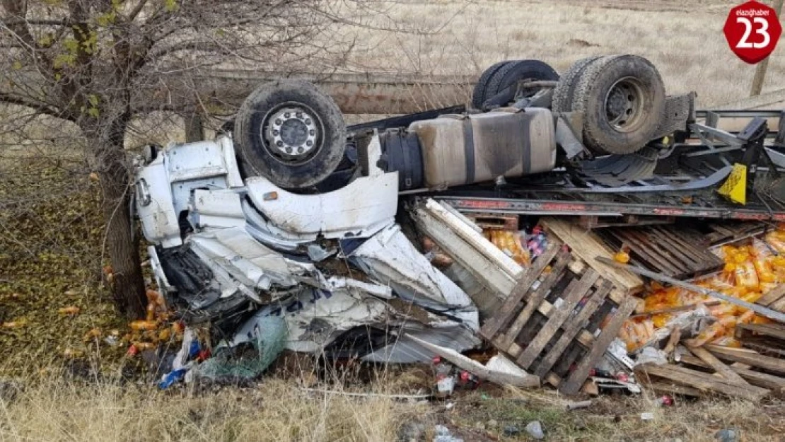 Elazığ'da tır devrildi: 1 yaralı