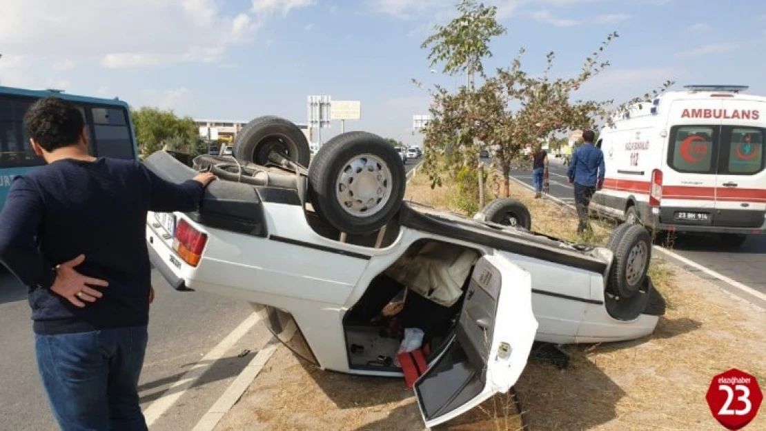 Elazığ Bingöl Yolunda Tır İle Çarpışan Otomobil Takla Attı, 3 Yaralı