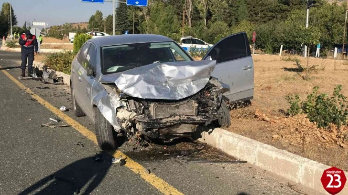 Elazığ Malatya Yolunda Feci Trafik Kazası, 1 ölü 4 yaralı