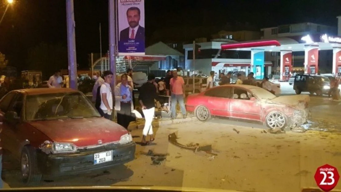 Elazığ'da trafik kazası: 2 yaralı