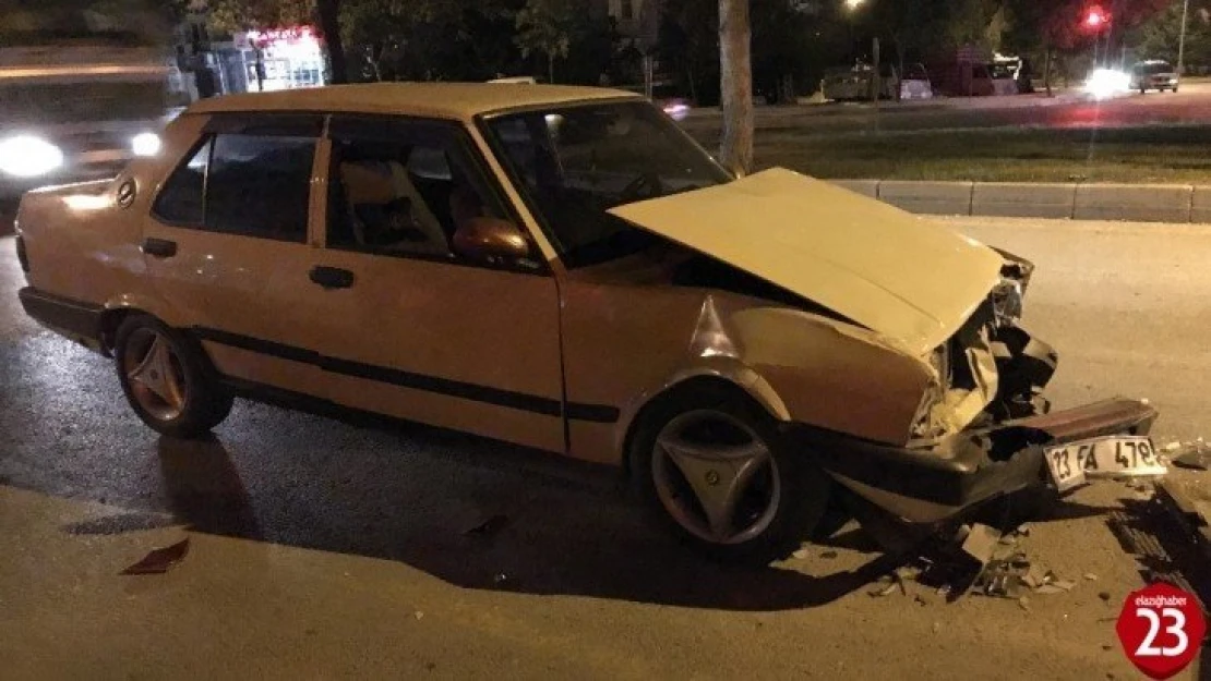 Elazığ'da trafik kazası: 2 yaralı