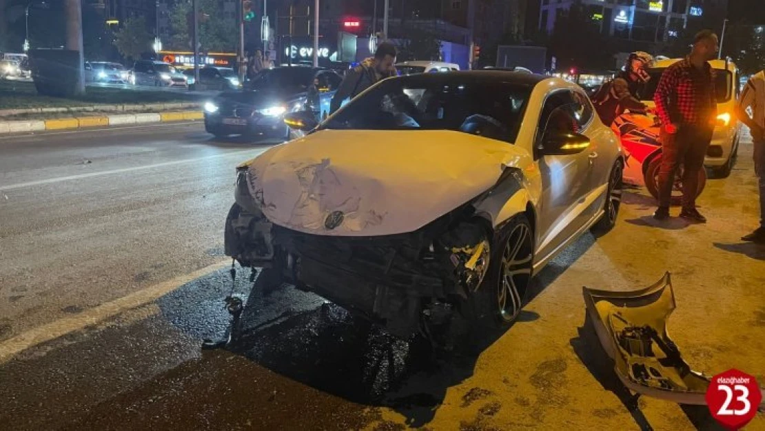 Hazardağlı Kavşağında Trafik Kazası, 2 Yaralı