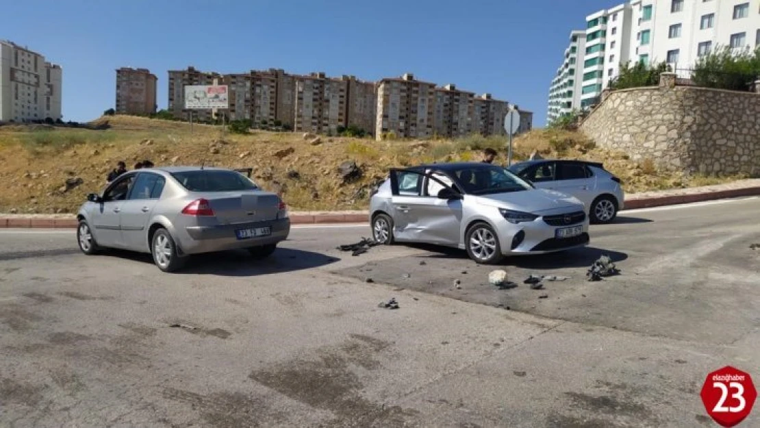 Elazığ'da trafik kazası: 2 yaralı