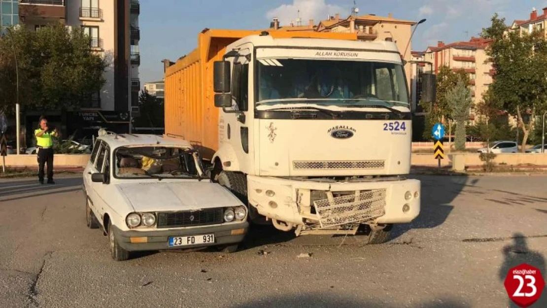 Elazığ'da trafik kazası: 2 yaralı