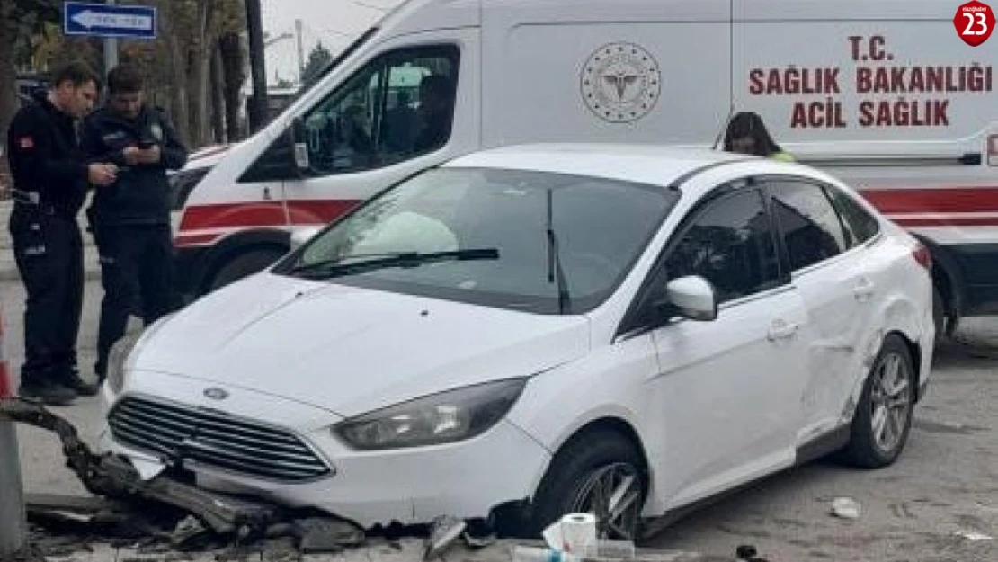 Elazığ'da trafik kazası: 2 yaralı