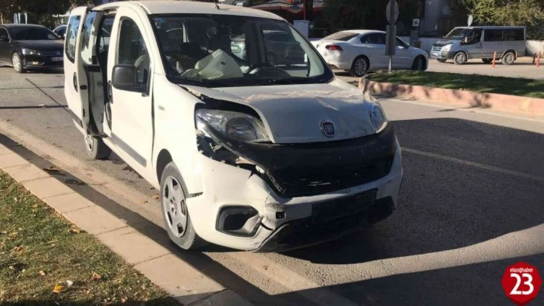 Elazığ'da trafik kazası: 4 yaralı