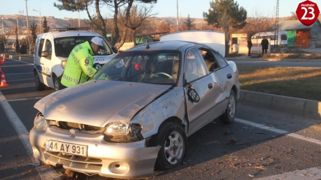 Malatya Caddesinde Trafik Kazası, 4 Yaralı