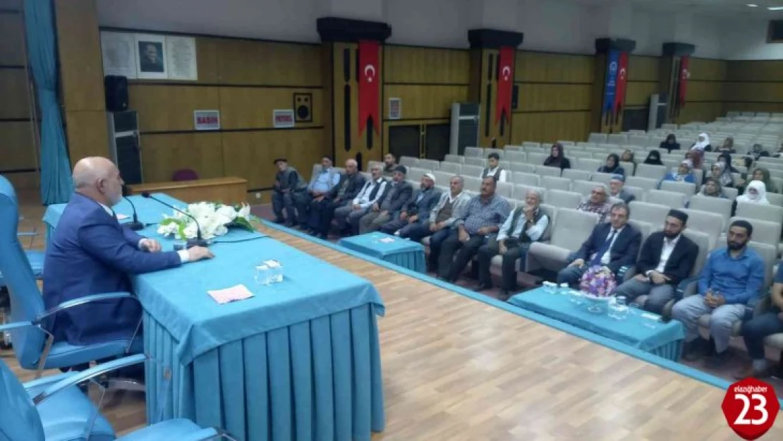 Elazığ'da umre seminerleri başladı