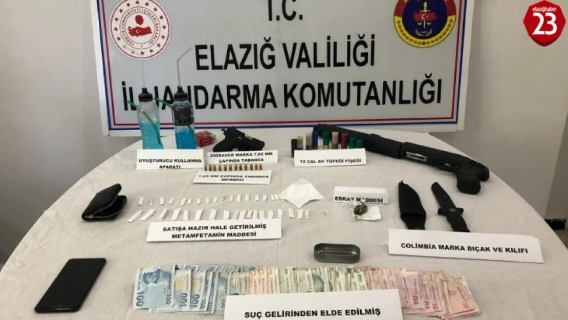 Elazığ'da uyuşturucu taciri, silahlarla yakalandı