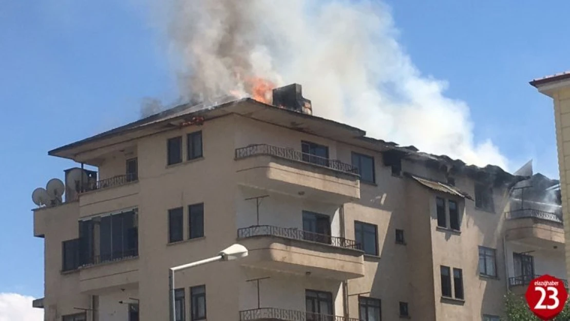 Palu'da Korkutan Yangın, Okul Tedbir Amaçlı Boşaltıldı