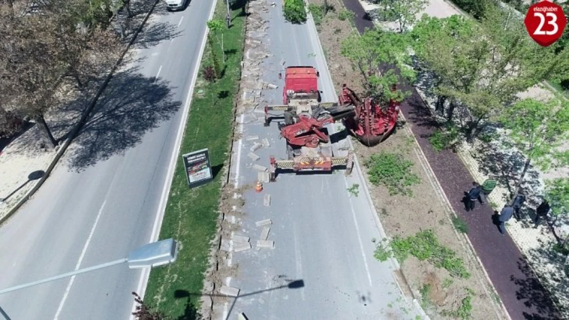 Elazığ'da yol genişletme çalışmaları