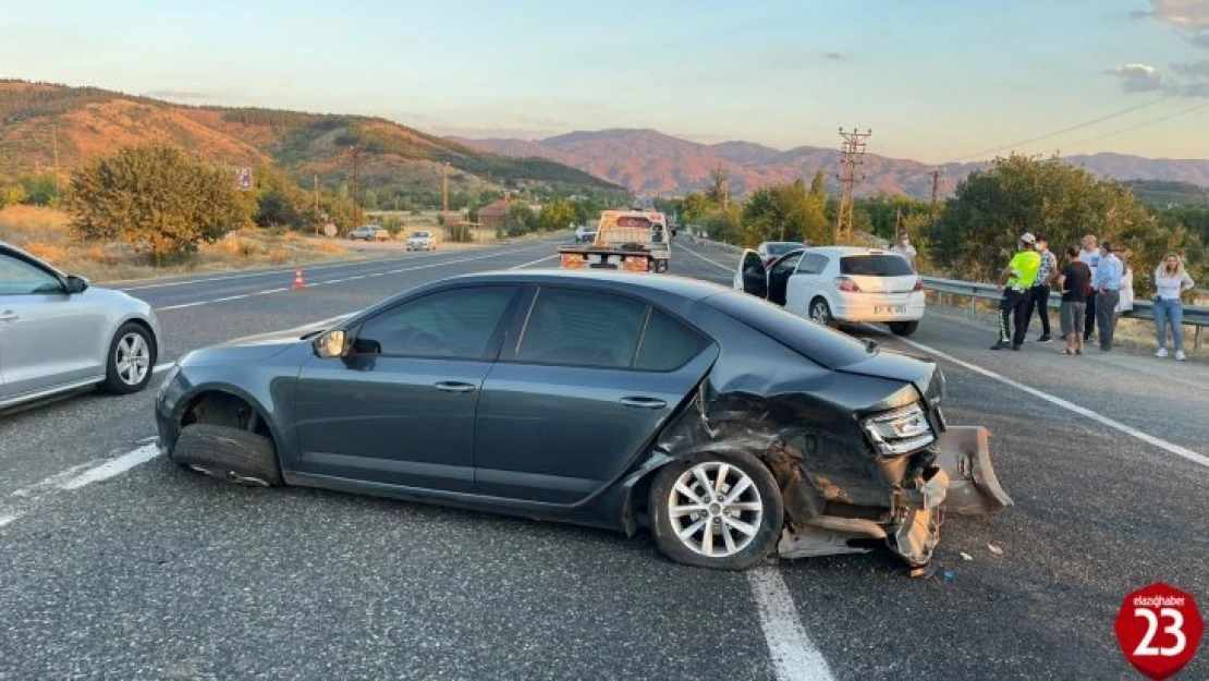 Elazığ'da zincirleme trafik kazası: 2 yaralı