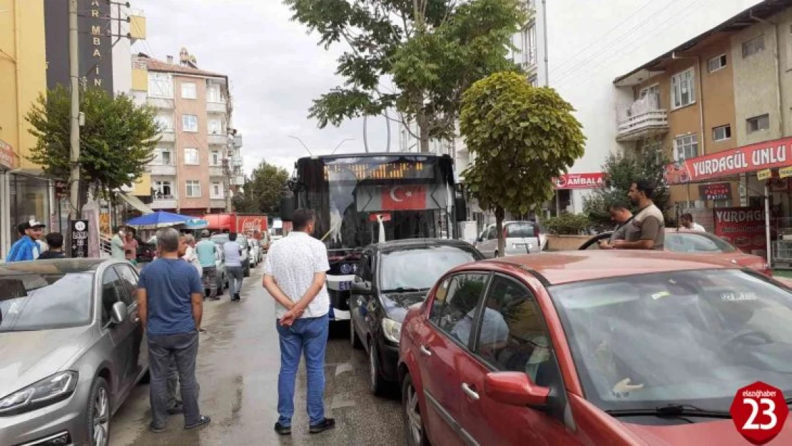 Elazığ'da zincirleme trafik kazası