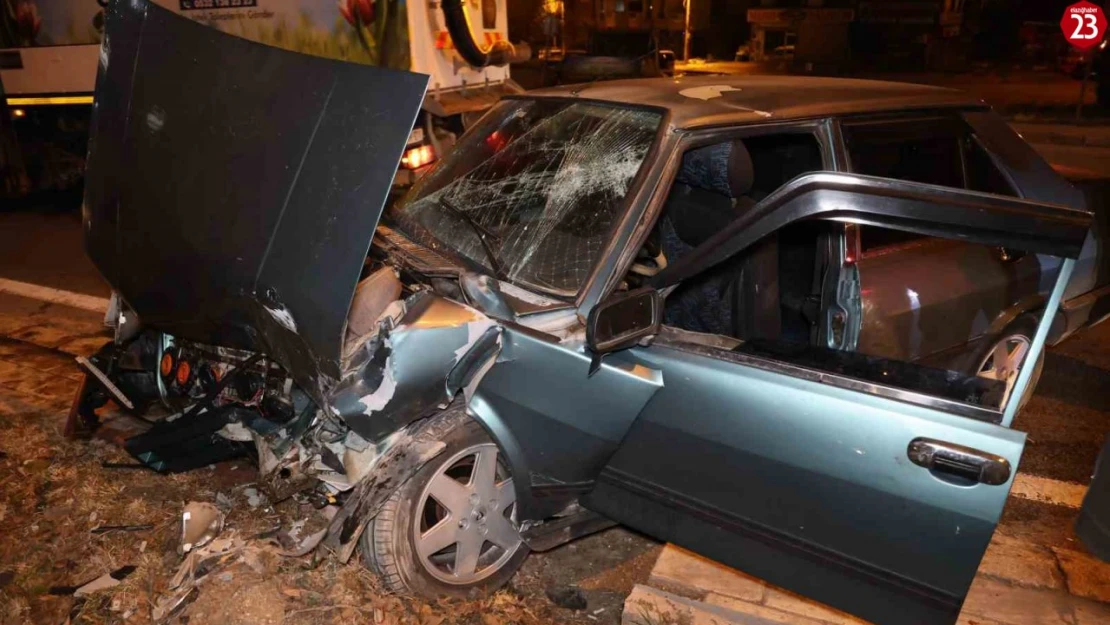 Elazığ'da zincirleme trafik kazası: 3 yaralı