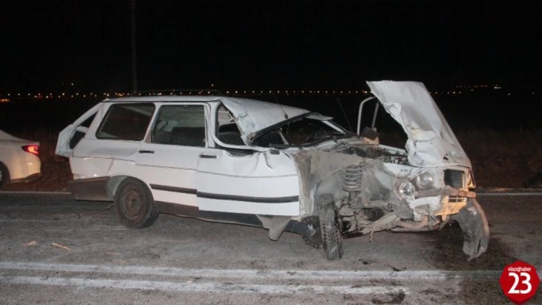 Baskil Yolunda Zincirleme Trafik Kazası, 5 Yaralı