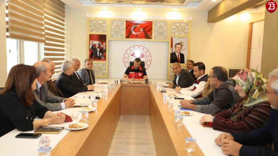Elazığ'da Zirai Donun Etkileri Masaya Yatırıldı