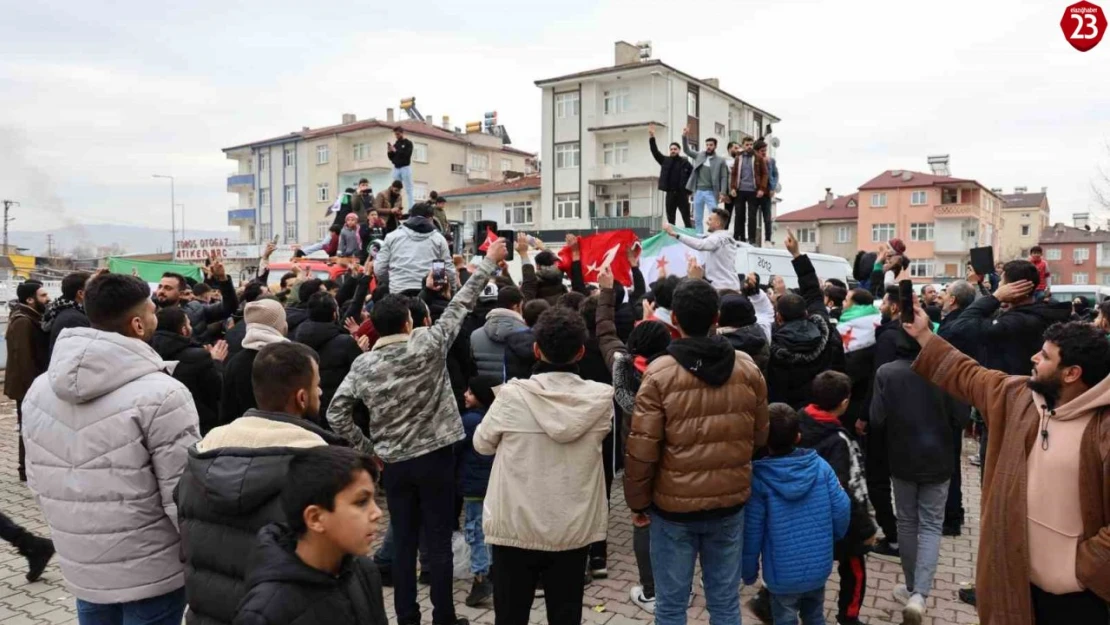 Elazığ'da Yaşayan Suriyelilerden Esed'in Gitmesine Coşkulu Kutlama