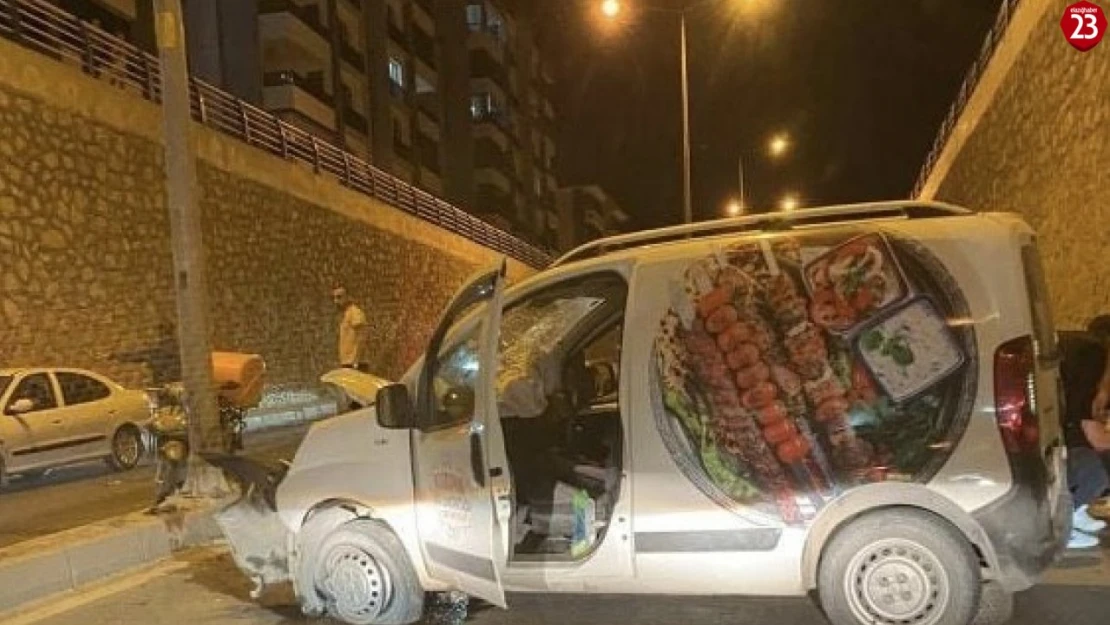 Elazığ'da alt geçitte trafik kazası: 2 yaralı