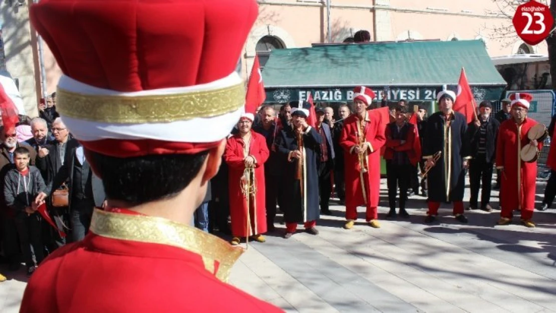 Elazığ'dan 'Bahar Kalkanı Harekatı'na bayraklı mehteranlı destek