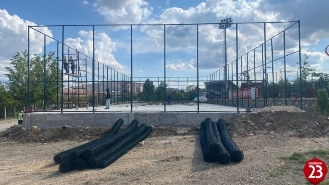 Elazığ Gençlik Merkezi'ne tenis kortu