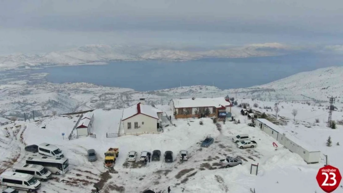 Elazığ Hazarbaba Kayak Merkezinde sezon uzatıldı