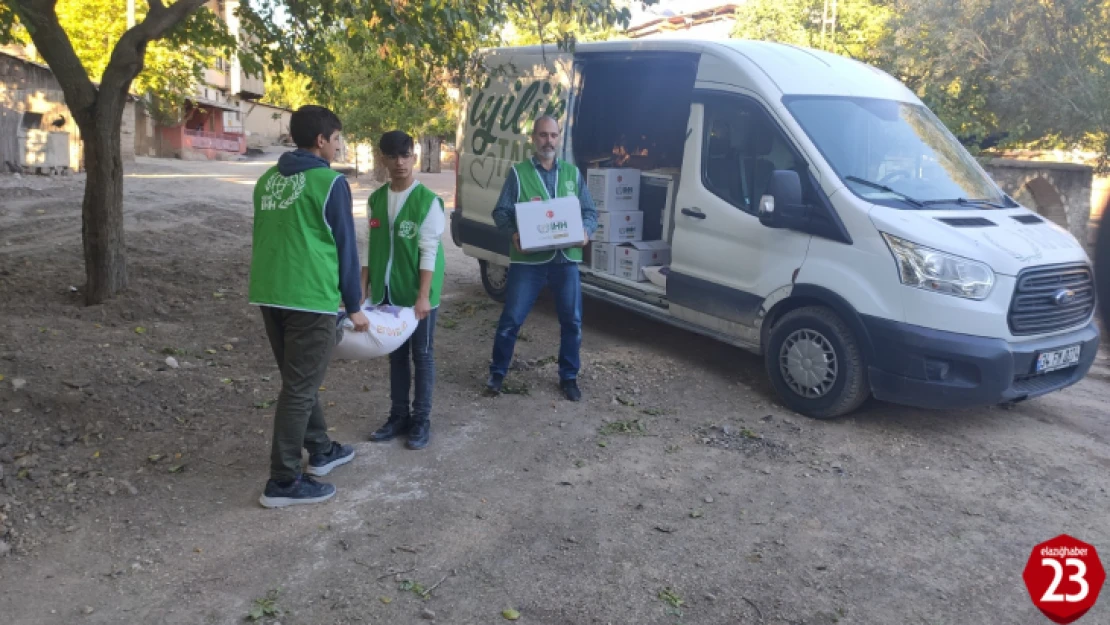 Elazığ İHH İnsani Yardım Derneği İhtiyaç Sahibi Ailelere Yönelik Kış Yardımlarına Başladı