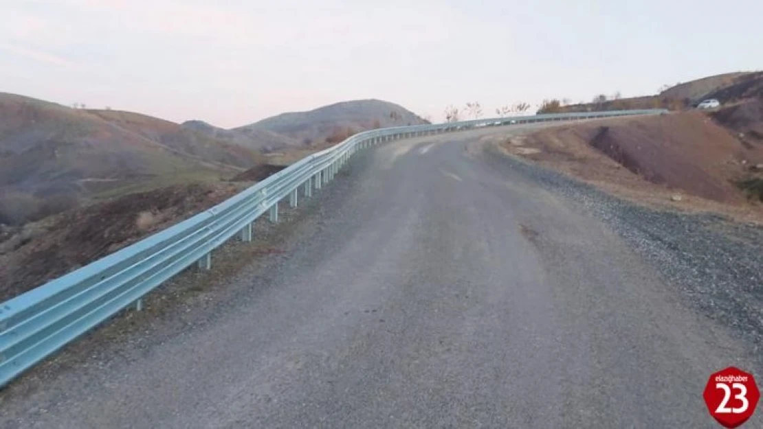 Elazığ İl Özel İdaresi ekipleri çalışmalarını sürdürüyor