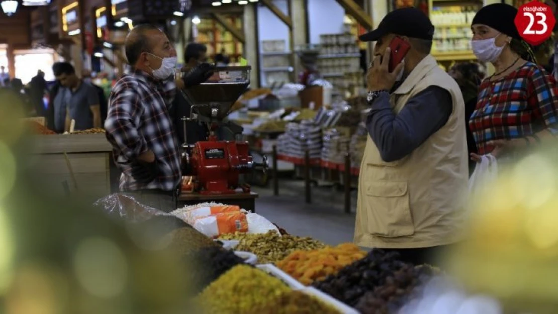 Elazığ'ın 92 yıllık Kapalı Çarşı'sında en sakin bayram alışverişi