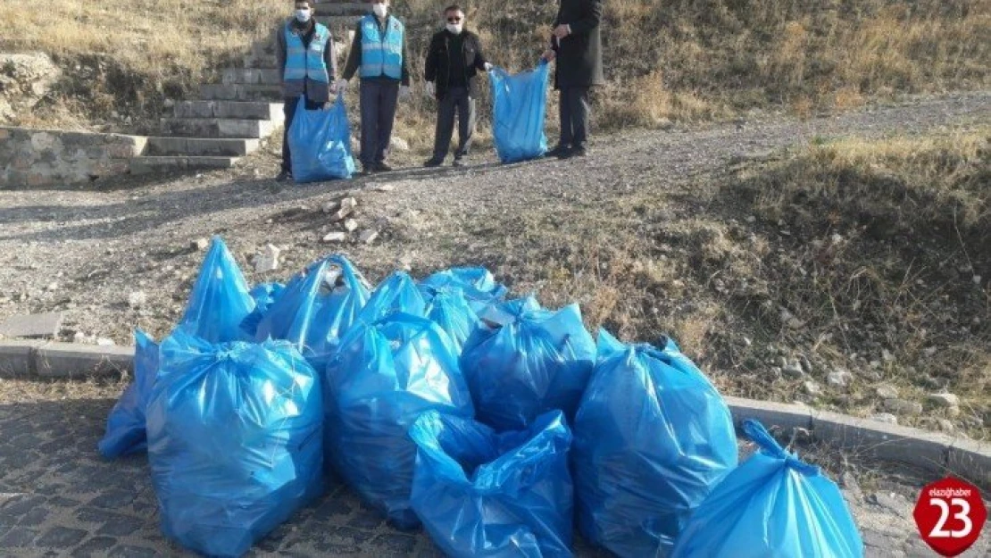 Elazığ'ın Palu ilçesinde çevre temizliği