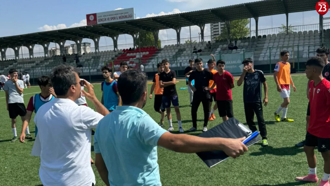 Elazığ'ın yeni takımı futbolcu seçmeleri yaptı