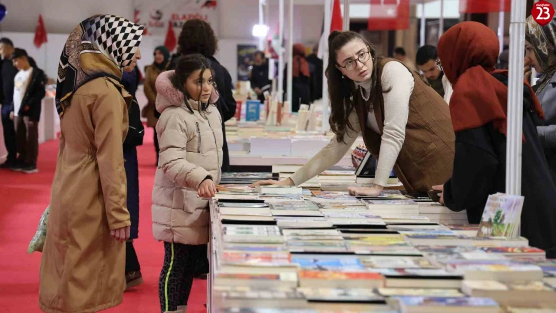 Elazığ Kitap Fuarı'na vatandaşların ilgisi sürüyor