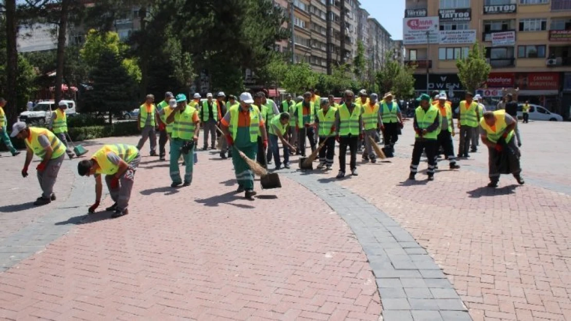 Elazığ'da Dünya Çevre Haftası Yürüyüşü Düzenlendi