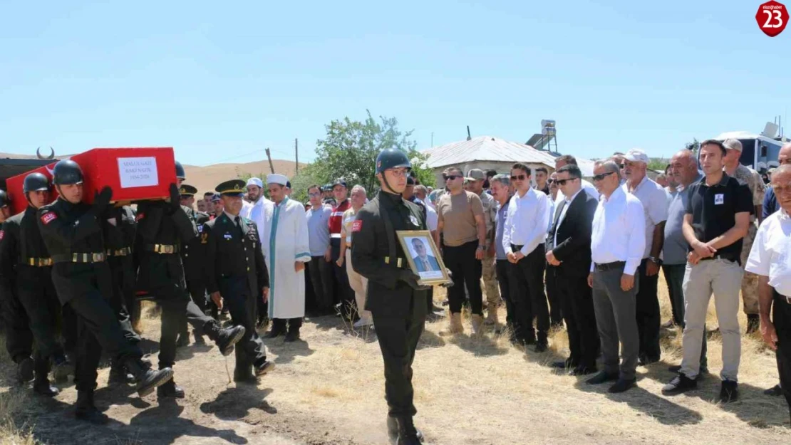 Elazığlı Gazi Nazik, 70 Yaşında son yolculuğuna uğurlandı