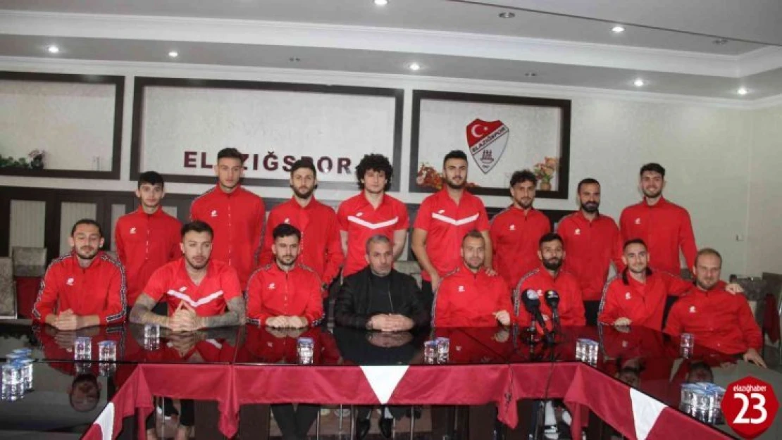 Elazığspor'dan 16 imza