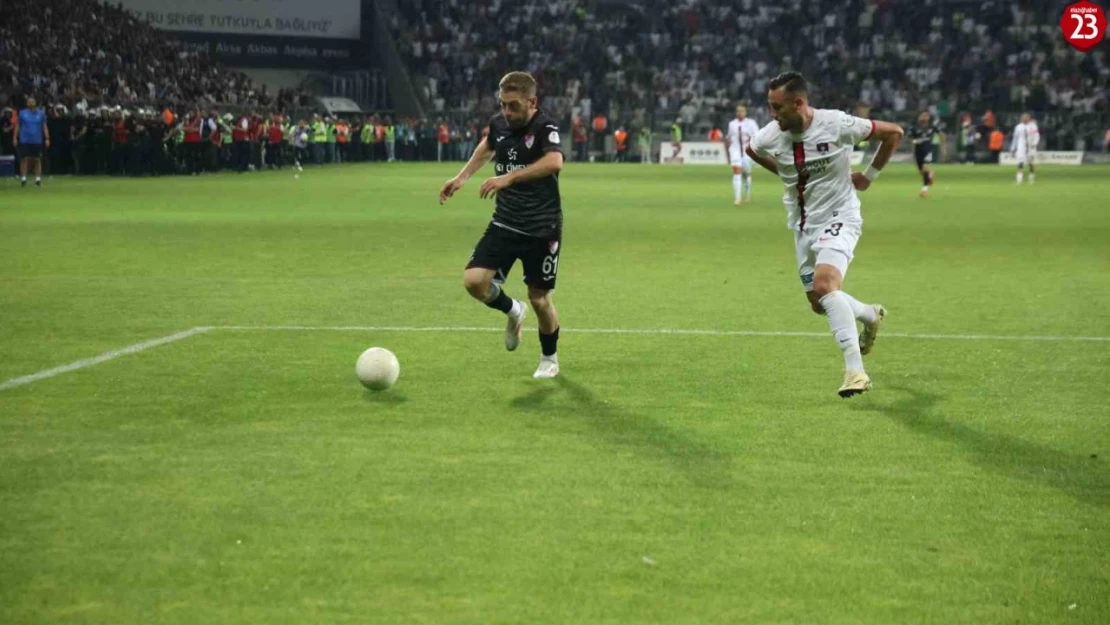 Elazığspor - Vanspor FK maçı tatil edildi