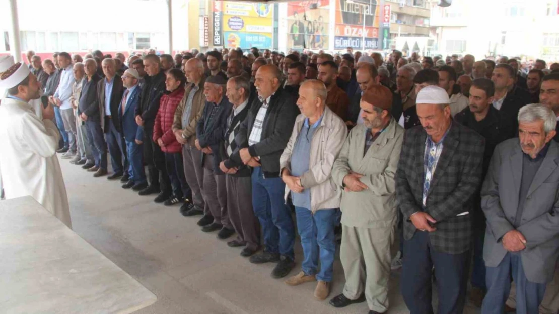 Gazze'de Hayatını Kaybedenler İçin Gıyabi Cenaze Namazı Kılındı