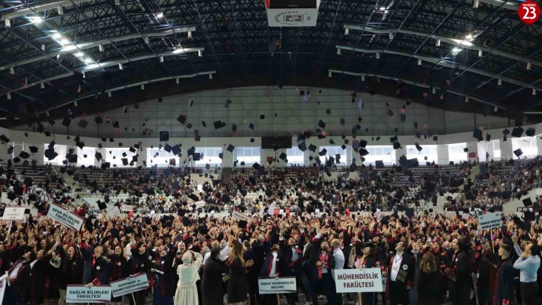 Fırat Üniversitesinde binlerce öğrenci mezun oldu