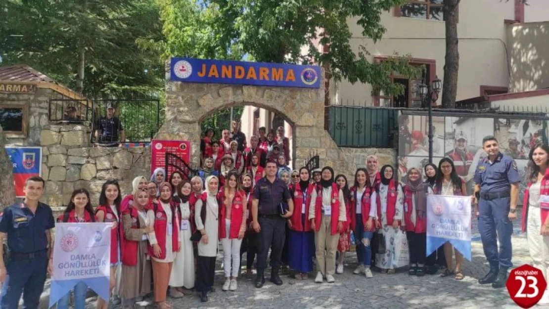 Gönüllü gençler jandarmayla bir araya geldi