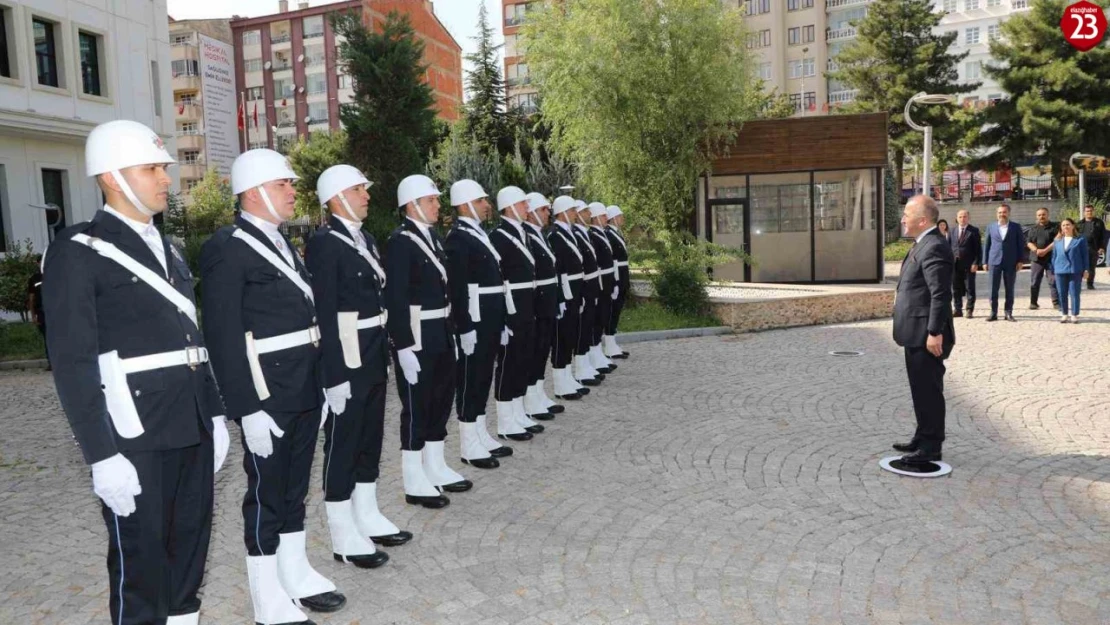 Görevine Başlayan Vali Hatipoğlu'ndan İlk Mesaj